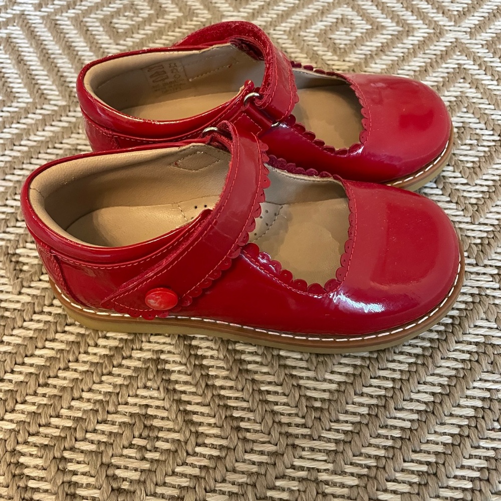 Elephantito Girls shoes. Size 9. (paid $75 new)
